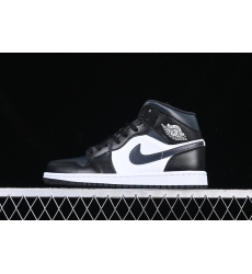 AIR JORDAN 1 MID DQ8426 010